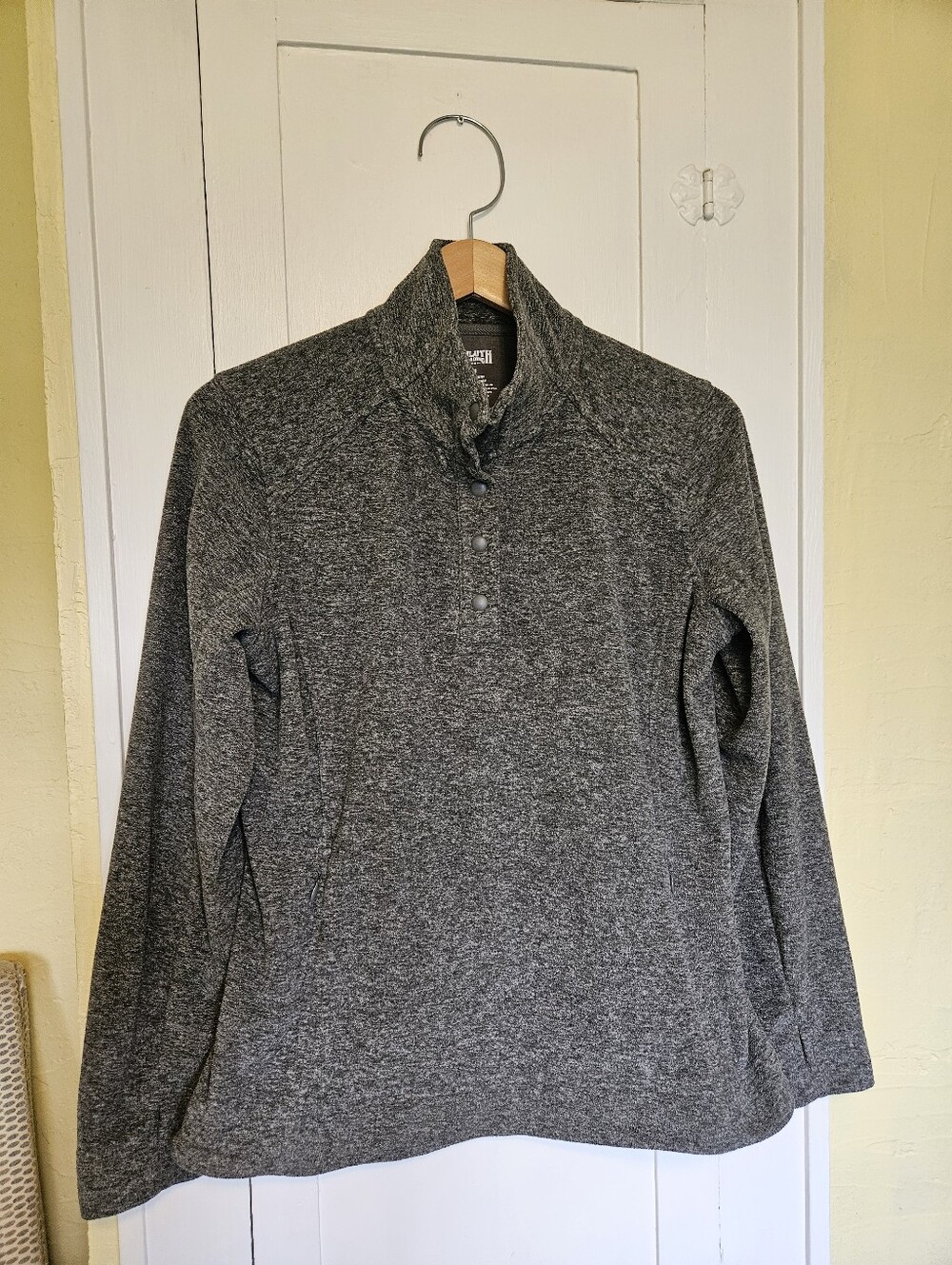 Duluth Trading Co Dark Gray Plush Quarter-Snap Pullover Size M